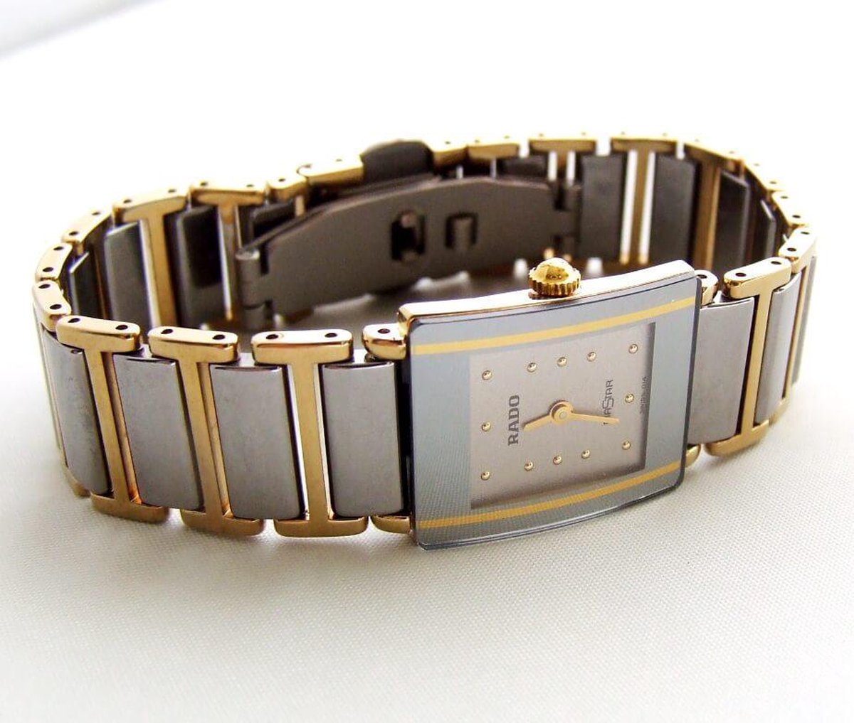 Rose gouden kruis met zirkonia