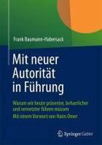 Mit Neuer Autoritat in Fuhrung