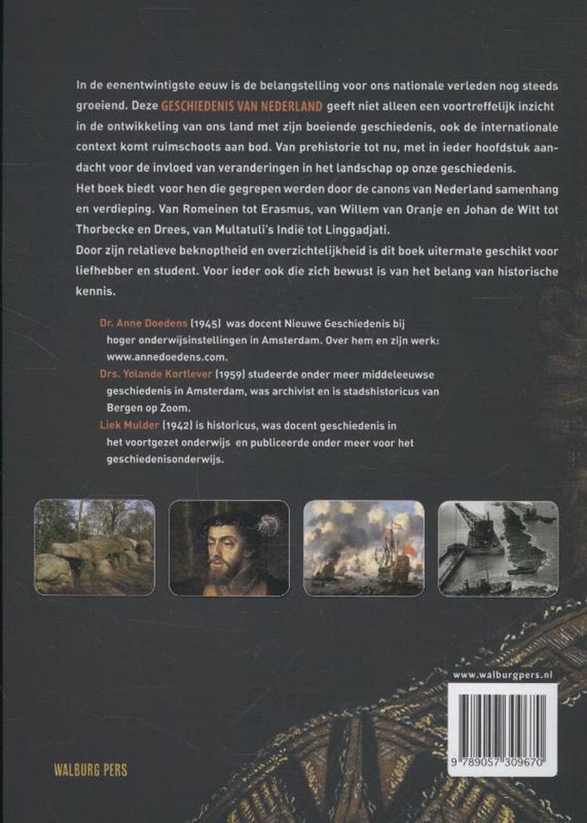 Achterkant van een boek met tekst en vier afbeeldingen: prehistorische stenen, een man, een slagveld en schepen. Walburg Pers.