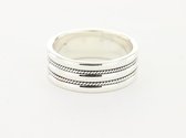 Zilveren ring met fijne kabelpatronen - maat 22
