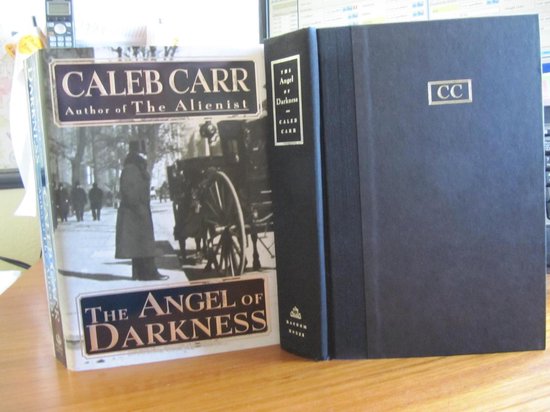 9780679435327 - Angel of Darkness