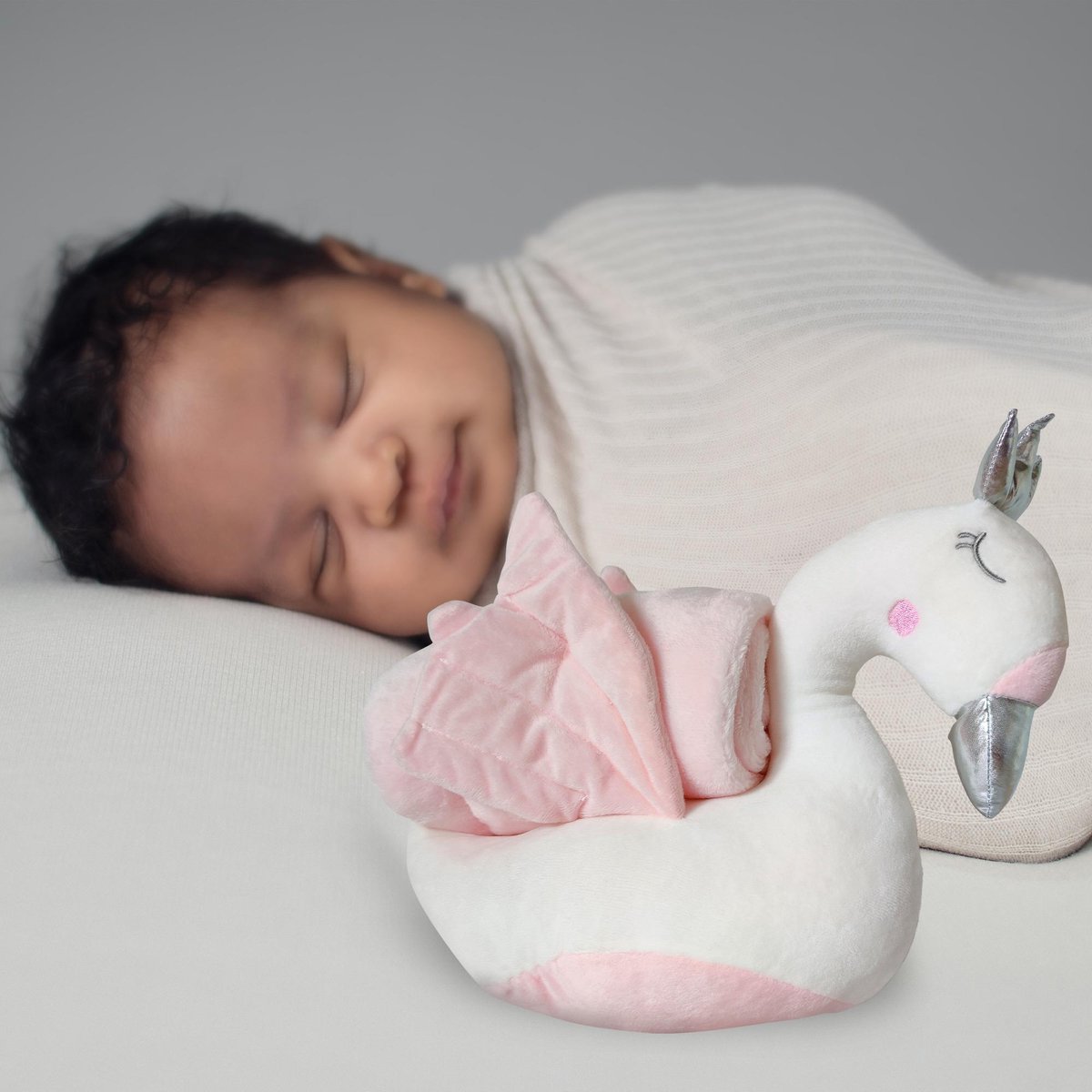 Ar Baby Swan Doudou Avec Serviette Veloutee Baby Shower Cadeau Baby Shower Garcon Bol Com