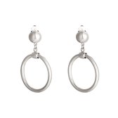 Zilverkleurige ronde oorclips gemaakt van metaal met een ronde hanger (4 cm.)