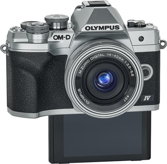 Olympus OM-D E‑M10 Mark IV + ED 14-42mm F3.5-5.6 EZ Zilver