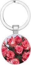 Akyol - rozen Sleutelhanger - Bloemist - degene die wel een bloemetje kunnen gebruiken - rozen - cadeau - geliefde - bloemen - 2,5 x 2,5 CM