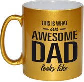 Awesome dad cadeau mok / beker goud voor Vaderdag 330 ml