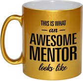 Voici à quoi ressemble un mentor génial. Tasse / tasse de cadeau de texte - Or - 330 ml - Cadeau du jour du professeur / maître