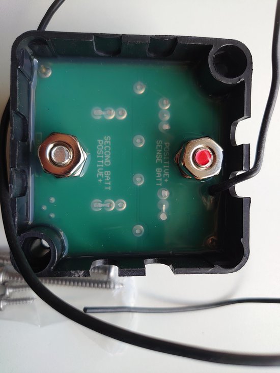 Onderspanning beveiliging accu Voltage sensitive relay accu