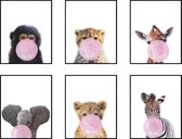 Postercity - Design Canvas Poster Jungle Set Baby Aapje, Zebra, Giraffe, Olifant, Cheeta en Tijger Roze Kauwgom / Kinderkamer / Dieren Poster / Babykamer - Kinderposter / Babyshower Cadeau / Muurdecoratie / 40 x 30cm / A3