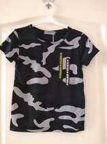 Jongens T-shirt legerprint zwart wit 98/104