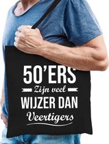 50ers zijn veel wijzer dan veertigers cadeau tas zwart voor heren cadeau / verjaardag / Abraham katoenen tas zwart voor heren - 50 jaar - kado tas / tasje / shopper