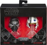 Star Wars The Black Series - Titanium Series: Kylo Ren + Poe Dameron Die Cast Helmen