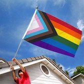 LGBT Gay Pride Progress Regenboog Vlag - Regenboogvlag - Grote Homo Rainbow Flag - Van 100% Polyester - Vlaggenmast Vlag UV & Weerbestendig - Met Versterkte Mastrand & Messing Ogen
