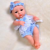 Kleine reborn baby pop 'Laura' - 30 cm - Blauw jurkje & haarband - Soft silicone - Waterproof - Ogen open