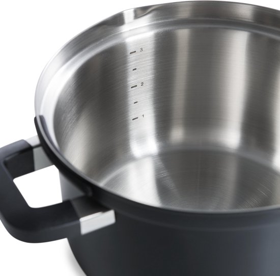 BK Flow Cool Black Pannenset 4-delig - 16/18/20cm - RVS pannenset - Inductie pannenset - Ovenbestendig tot 160°C - Koudgrepen - Met deksel - Zwart