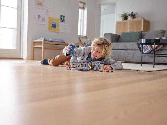 LEGO Marvel Avengers Marvel Super Heroes 76125 La salle des armures d'Iron Man