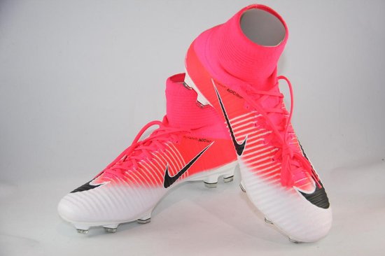 Ja Radioactief Daarbij Nike Mercurial Superfly roze wit met sok | Maat 43 | 831940-601 | bol.com