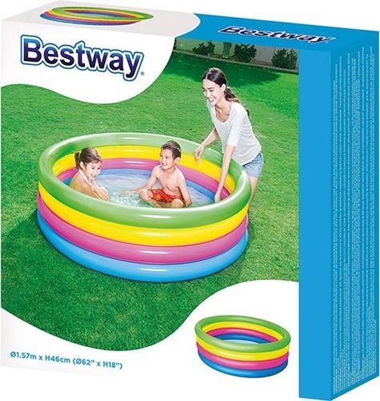 Verpakking van een Bestway zwembad met regenboogkleuren en kinderen