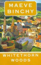 Boek 'Whitethorn Woods' van Maeve Binchy, met een schilderij van een Ierse stad op de kaft.