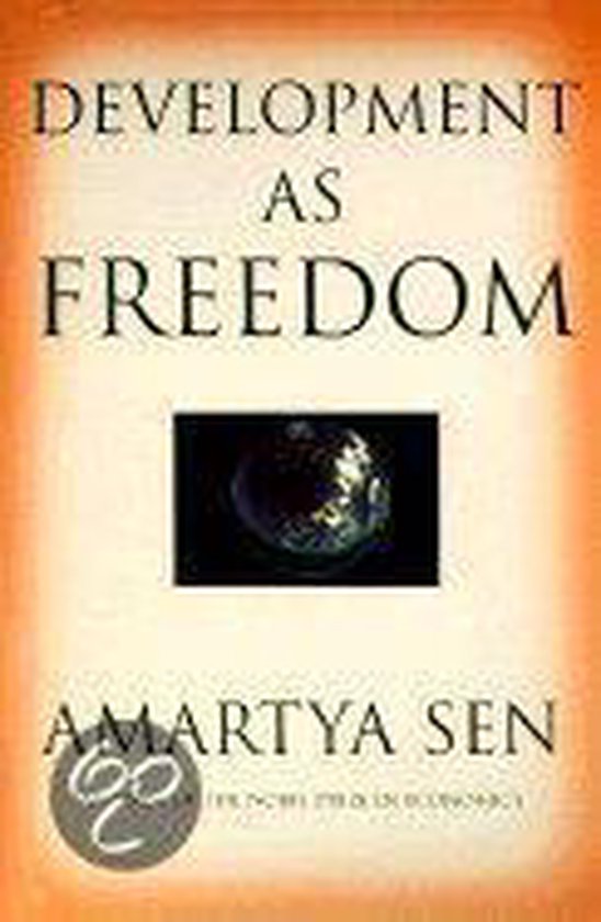 Livre "Development As Freedom" d'Amartya Sen avec une image de la Terre.