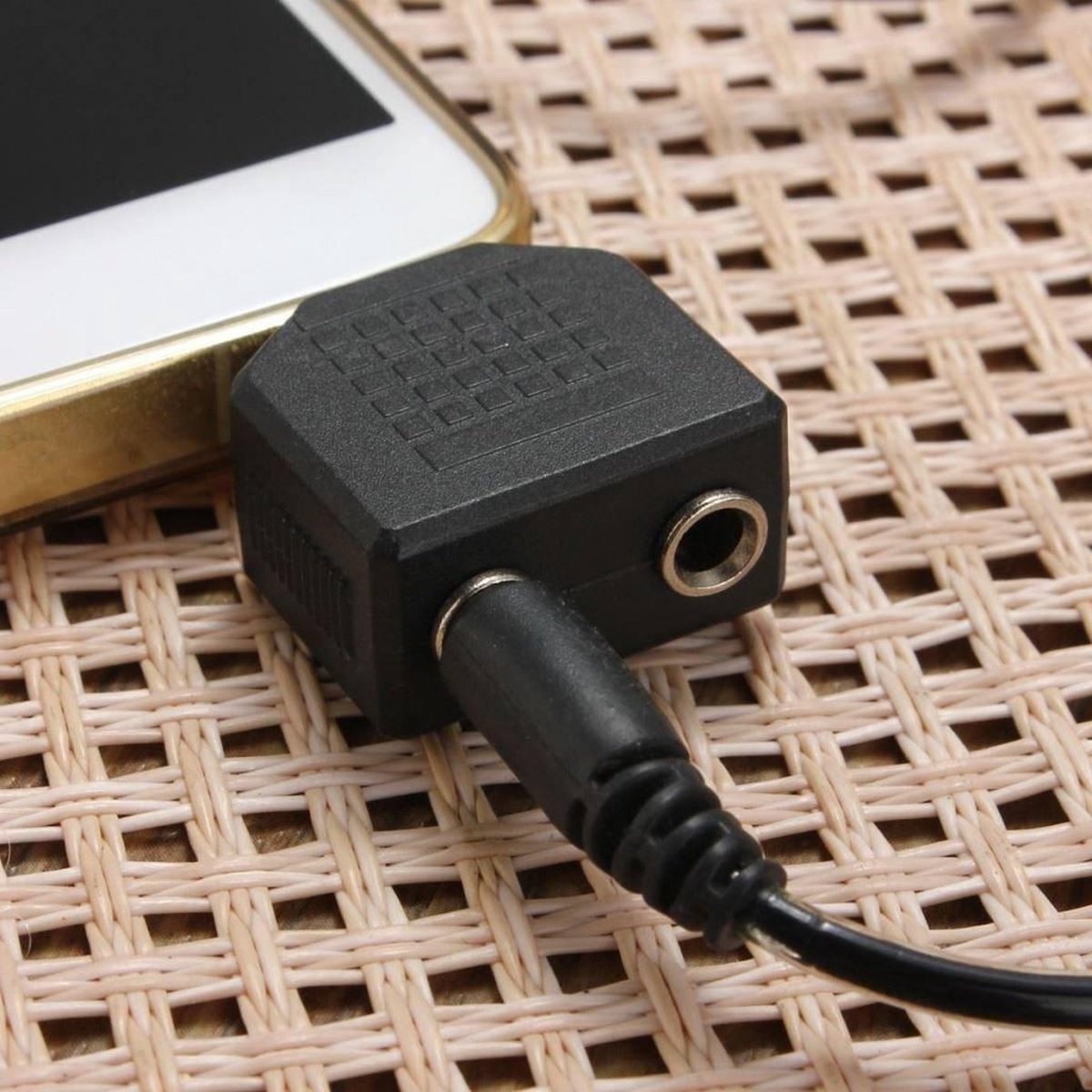 Image of 3,5 mm jackplug splitter - audiosplitter - koptelefoon - muziek streamen - zwart - DisQounts