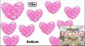 10x Rotan hart roze 6x6cm - huwelijk just married trouwen valentijn liefde carnaval thema feest decoratie