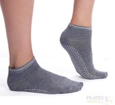 Antislip Yoga sokken ‘Relax’ - grijs - ook geschikt voor Pilates en Piloxing - meerdere kleuren verkrijgbaar - Pilateswinkel