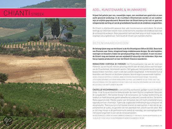 Een panoramisch uitzicht over glooiende heuvels met wijngaarden in de Chianti-streek.
