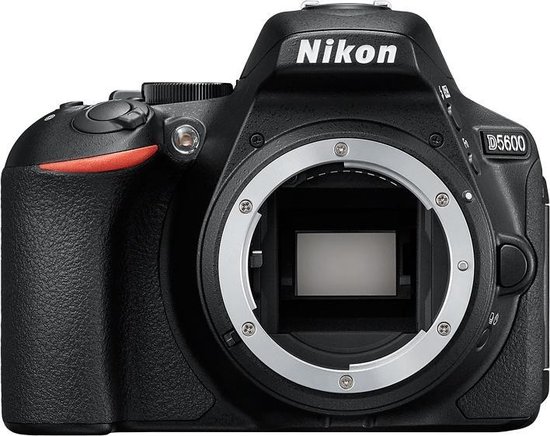 4. Nikon D5600