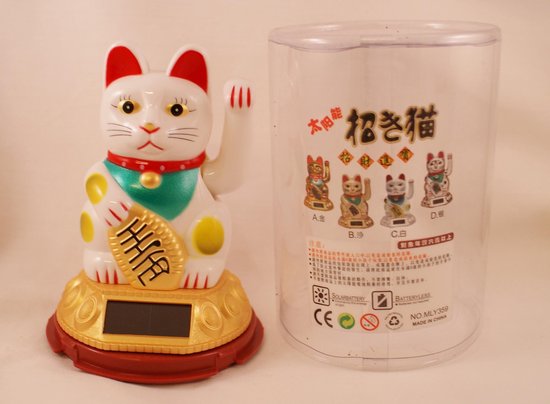 Geluksbrenger zwaaiende kat- Japanse gelukskat-Het geluks katje "maneki neko." Solar light .Kunststof. wit.  12x8.5cm