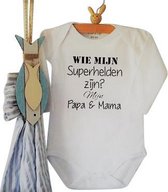 Baby Rompertje met tekst Wie mijn superhelden zijn? Papa en Mama! | Lange mouw | wit | maat 50/56