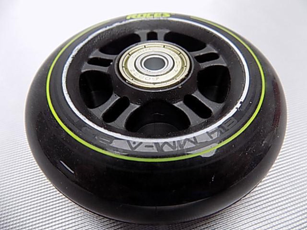 Roces 4pack inline skate wielen 84MM 82A ABEC5 lagers en spacers Zwart