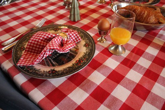 6 Servetten Grote ruit rood 40 x 40 (Strijkvrij) - brabantsbont - picknick - traditioneel - vintage - Bamar