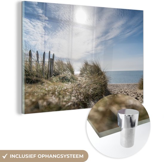 MuchoWow® Glasschilderij 60x40 cm - Schilderij acrylglas - Zon - Wolken - Strand - Foto op glas - Schilderijen