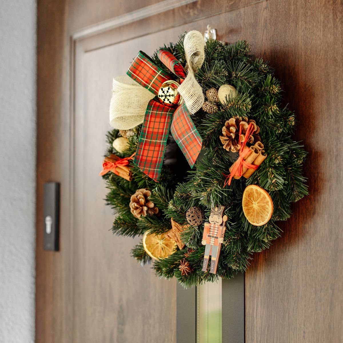 Kerstkrans Winterberg met LED verlichting D 35 cm