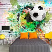 Fotobehangkoning - Behang - Vliesbehang - Fotobehang Graffiti Voetbal - 100 x 70 cm