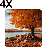 BWK Flexibele Placemat - Herfstige boom aan de Rand van een Meer - Set van 4 Placemats - 40x40 cm - PVC Doek - Afneembaar