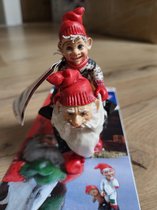 Tuinkabouter op Slee- Kerstman- Gardsnisser: Gnome Santa with Playing Child H12xB11xD6cm