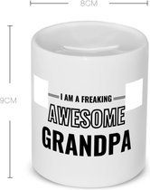 Akyol - i am a freaking awesome grandpa Spaarpot - Opa - de meest geweldigste opa - verjaardagscadeau - verjaardag - cadeau - cadeautje voor opa - opa artikelen - kado - geschenk - gift - 350 ML inhoud