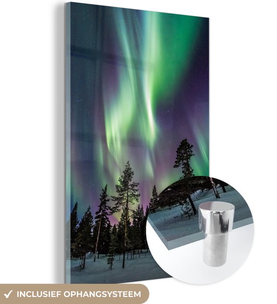 MuchoWow® Glasschilderij 60x90 cm - Schilderij acrylglas - Een schitterend noorderlicht boven het Zweedse Lapland - Foto op glas - Schilderijen