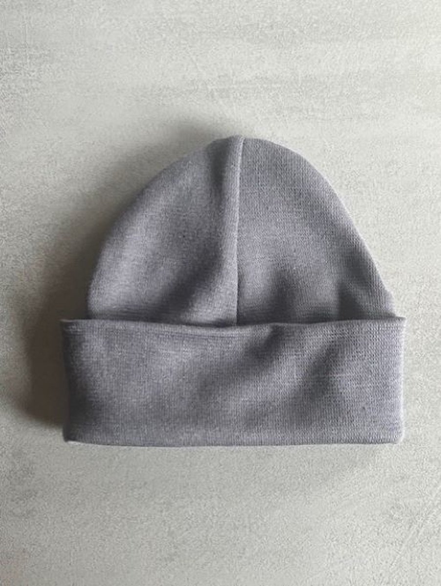 Goedkoopste Babymuts - gepersonaliseerd - met naam - Kleur Grijs - maat 0-3 maanden - Baby - Muts - Kraamcadeau