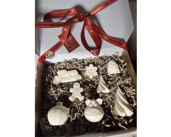 kerst cadeau - geschenkset - Kaarsen cadeaupakket - Christmas - kaarsen - Kado vrouwen, moeder, vriendin, zus, oma, mama - giftbox - 8 stuks - kerst - December Gift Box - kerstpakket - kerstpakket dames - cadeau - cadeaubox - kerstcadeau box