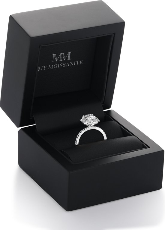 Esmeralda – Ring en moissanite taille émeraude sertie d'un halo – 2,5 carats.