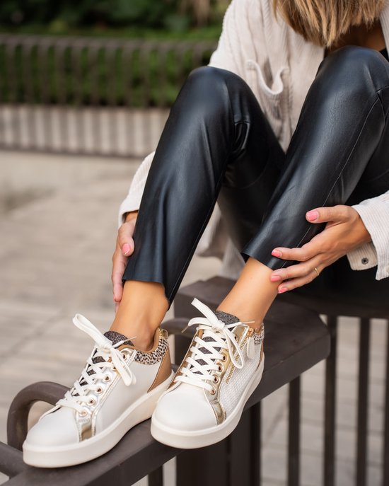 Dames Sneaker - Beige - Imitatieleer - Maat 38 - | bol