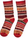 foto van Natural Style - Alpaca sokken met motief hut - rood - warme sokken - alpacawol
