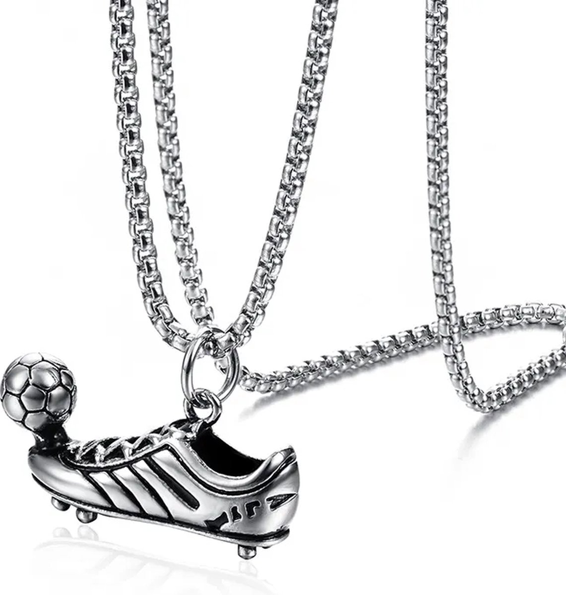 WK Voetbal 2026 - Voetbalschoen Ketting - Stoere Hanger - Zilverkleurig 60cm - Cadeau voor Mannen - Roestvrij Staal - Pax Amare