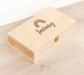 Houten kistje 'Jaimy' Regenboog - Tekenkist - Herinneringsdoos - Kraamcadeau - Knutseldoos - Memorybox - Baby - Geboorte