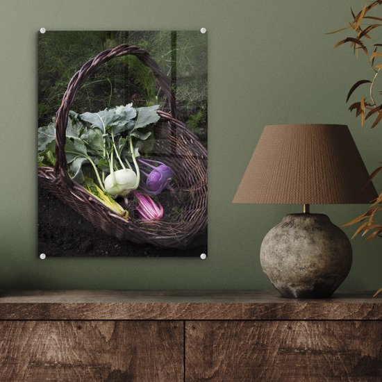 Chou-rave coloré dans un panier tressé Plexiglas 30x40 cm - petit - Tirage photo sur Glas (décoration murale en plexiglas)