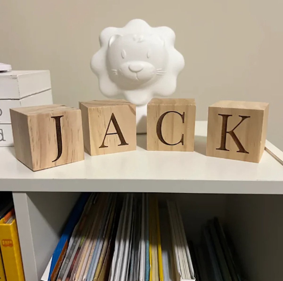Houten gepersonaliseerde naamblokken - kraamcadeau - letterblokken - geboorteblokken - per stuk