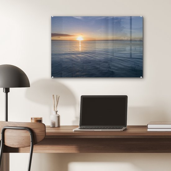 ® Glasschilderij 60x40 cm - Schilderij acrylglas - De zonsopkomst boven de stille zee - Foto op glas - Muurdecoratie woonkamer - Wanddecoratie slaapkamer - Schilderijen